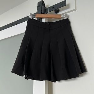 Princess Polly Pleated Skirt Size 2